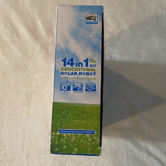 New Solar Robot Kit. - Picture 4 of 7